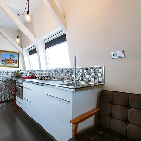Quentin Canal House 3*