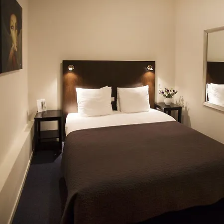 Quentin Canal House 3*