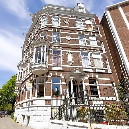 Quentin Canal House Hotel