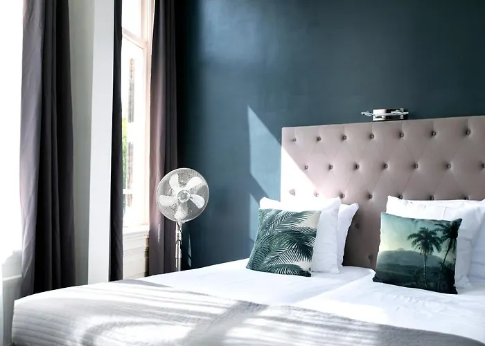 Quentin Canal House Hotel