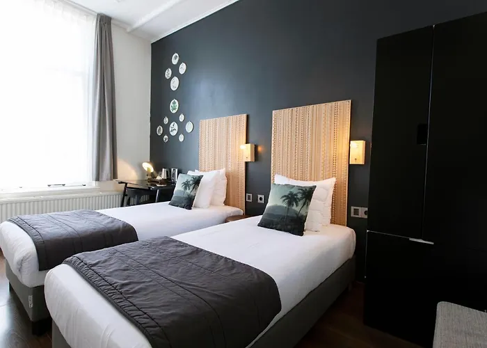 Quentin Canal House 3*