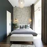 Quentin Canal House 3* Amsterdam