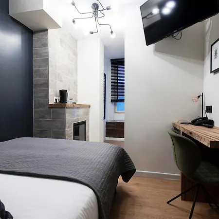 Quentin Canal House 3*