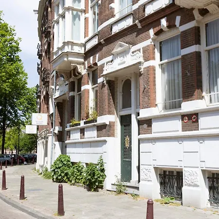 Quentin Canal House ホテル 3*