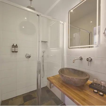 Hotel Quentin Canal House