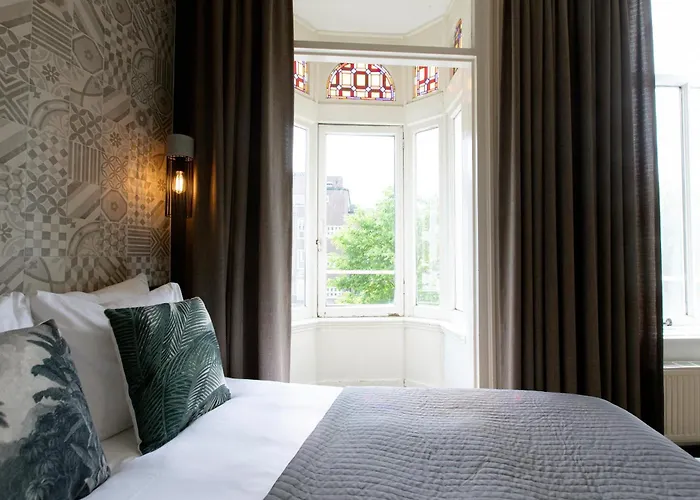 Quentin Canal House Hotel