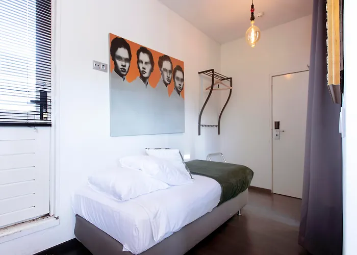 Quentin Canal House Hotel