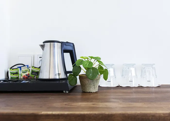 Quentin Canal House 3*